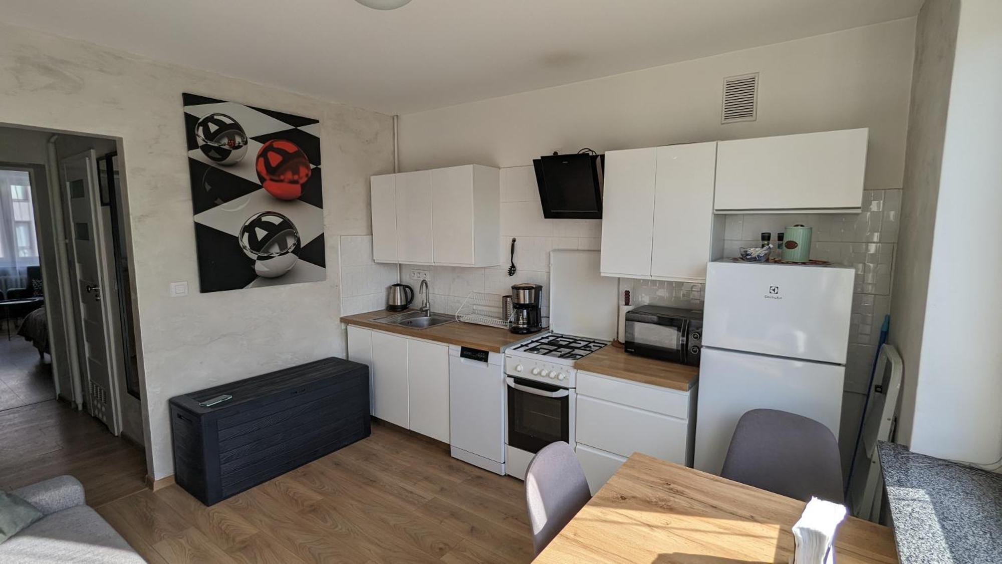 Kalwaryjska Spot Apartment In A Good Location Красков Екстериор снимка