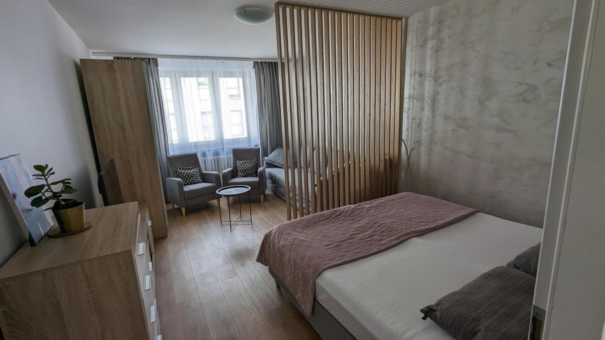 Kalwaryjska Spot Apartment In A Good Location Красков Екстериор снимка