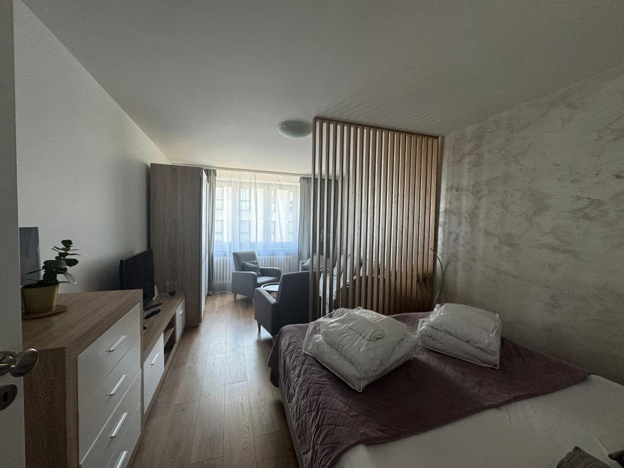 Kalwaryjska Spot Apartment In A Good Location Красков Екстериор снимка