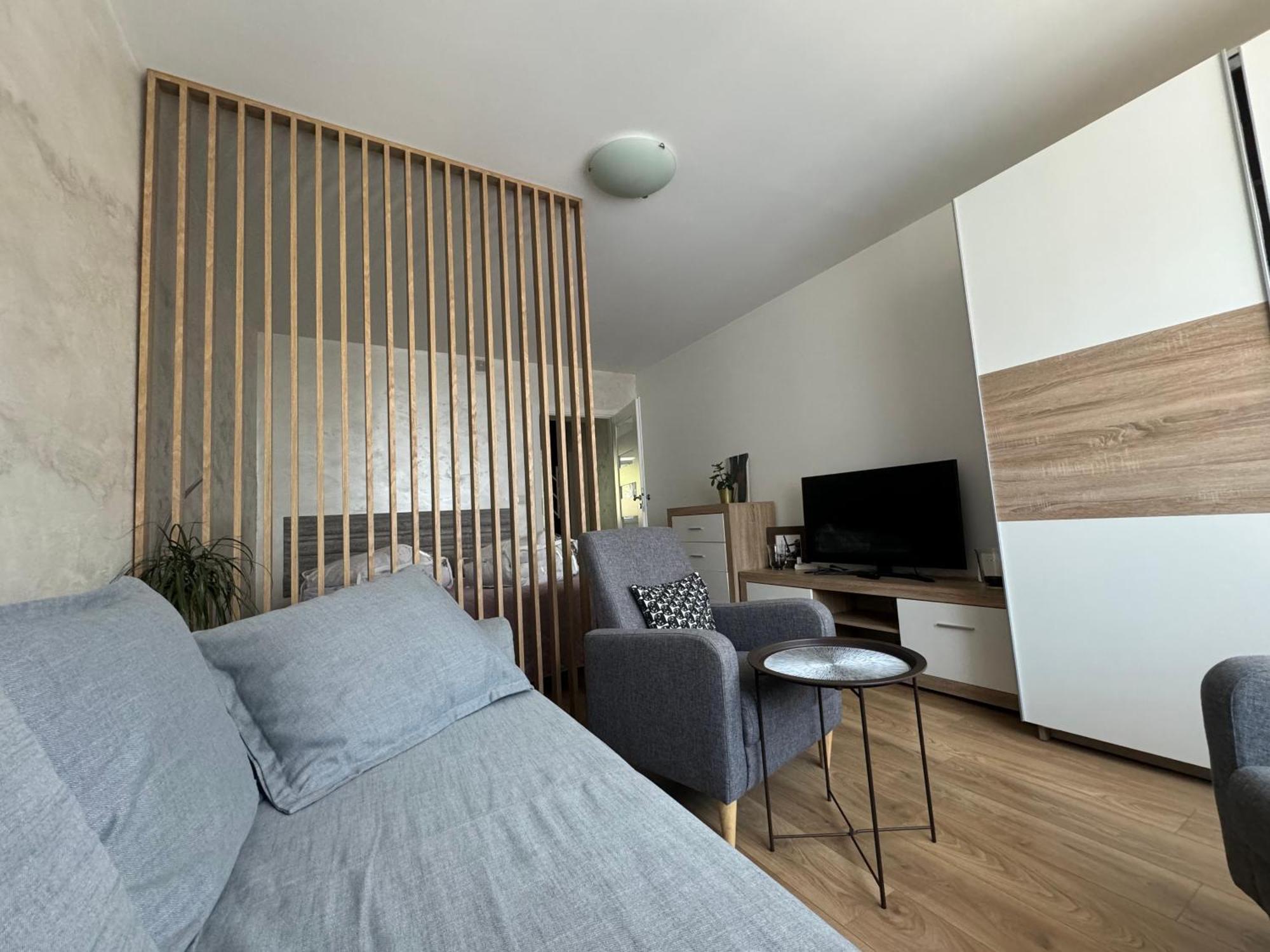 Kalwaryjska Spot Apartment In A Good Location Красков Екстериор снимка